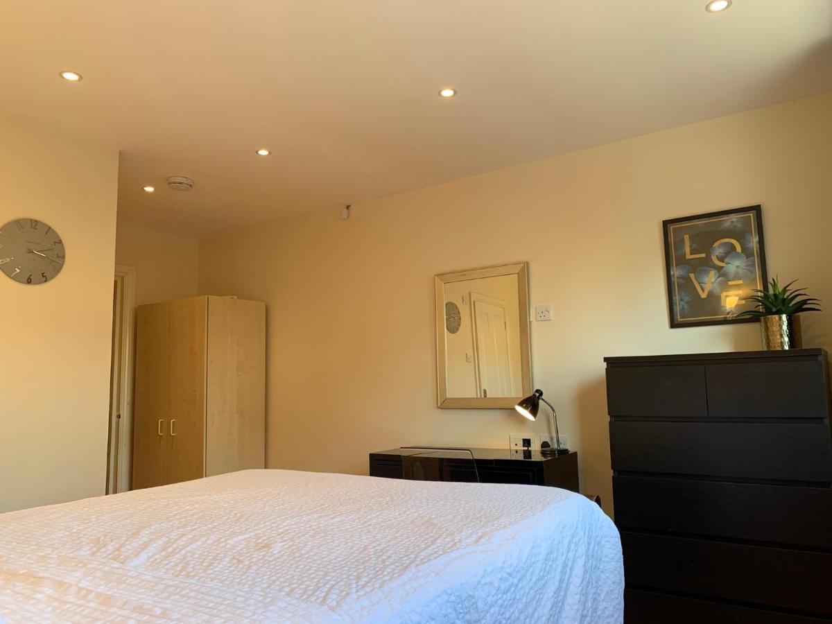 Notting Hill 3Br Townhouse With Ensuite Bathrooms - Ideal For Families ลอนดอน ภายนอก รูปภาพ