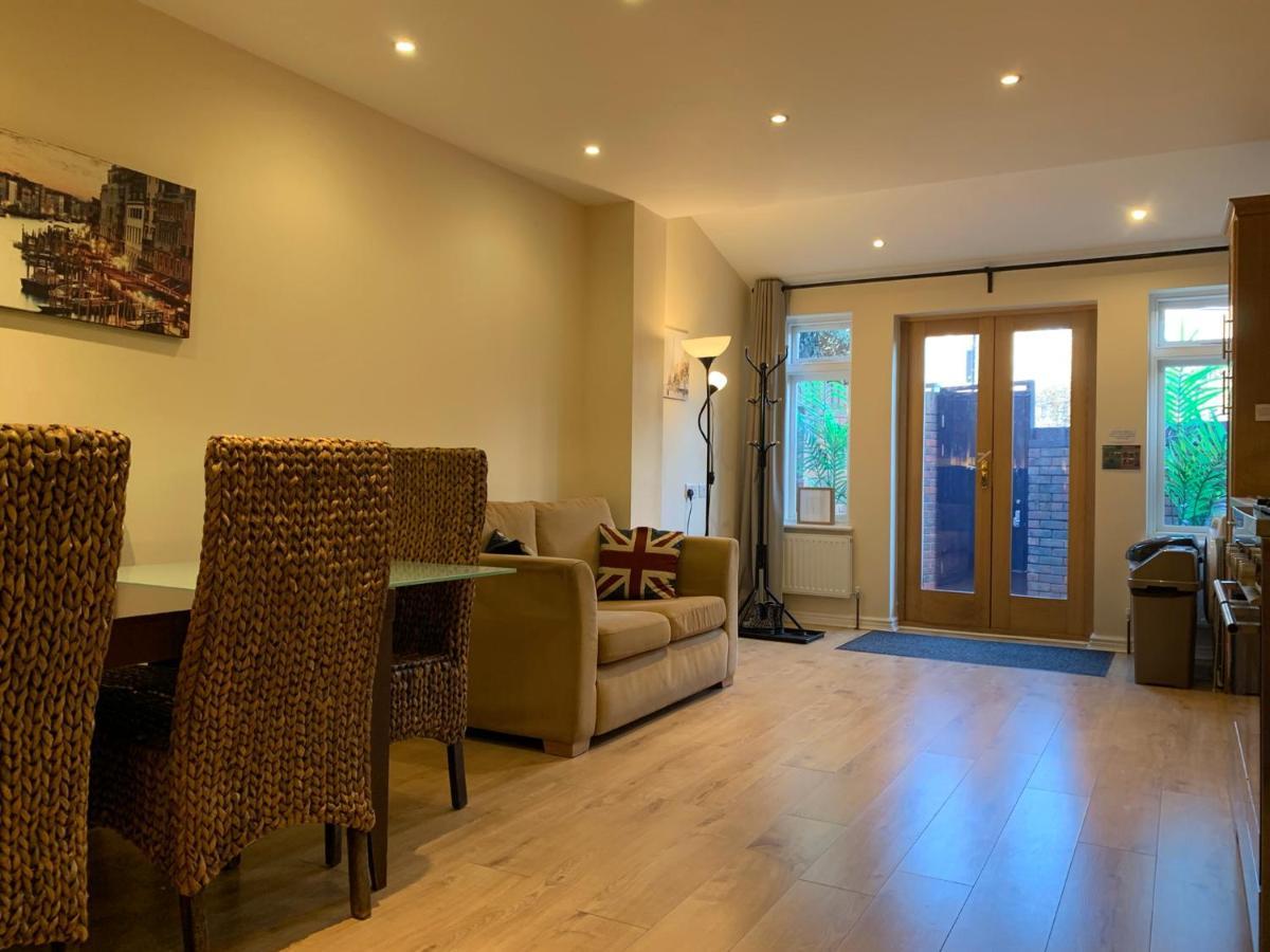Notting Hill 3Br Townhouse With Ensuite Bathrooms - Ideal For Families ลอนดอน ภายนอก รูปภาพ